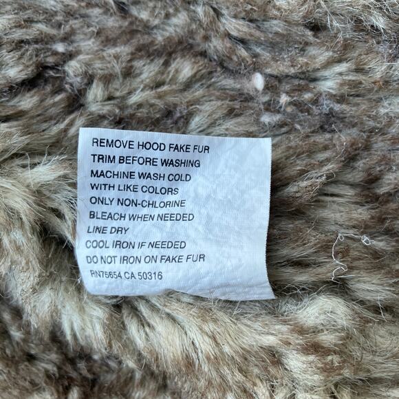 VTG Y2K Abercrombie and Fitch Coat Jacket Sz Sm White Faux Fur Lined Chunky - Picture 15 of 15